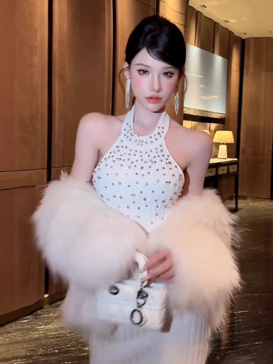 ビジュー輝くホルターネック美脚リブニットミニドレス【DA11B02】