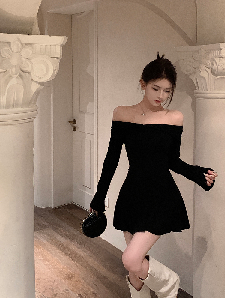 オフショルダーフレアリブニットミニワンピース