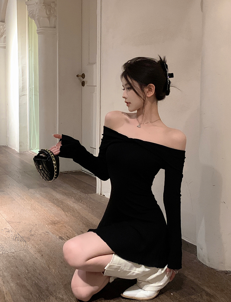 オフショルダーフレアリブニットミニワンピース